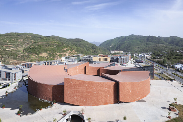 Maiji Mountain Vitor Center / ZXD Architects + Biad - Внешняя фотография