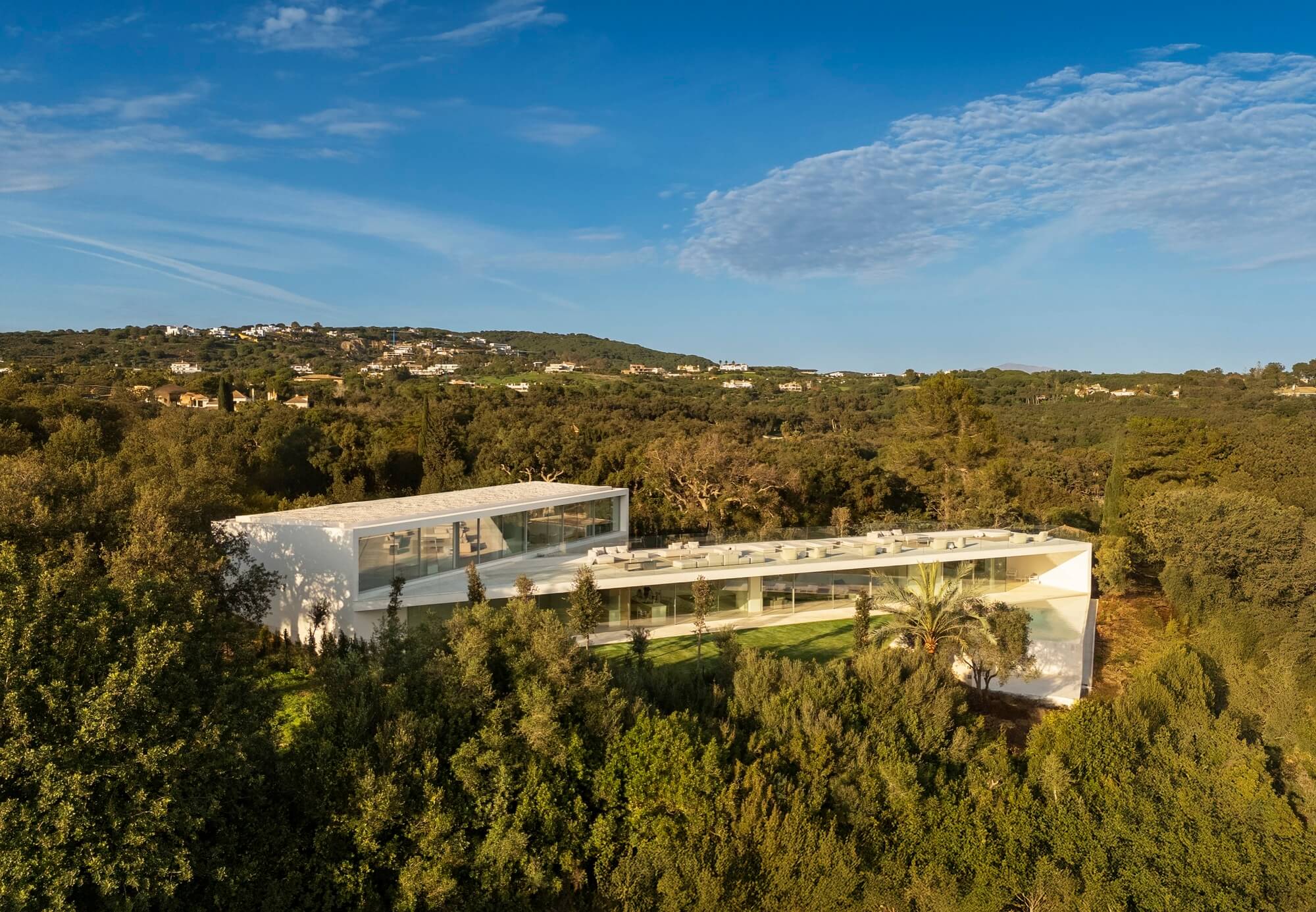 Вилла 95 Sotogrande / Fran Silvestre Arquitectos