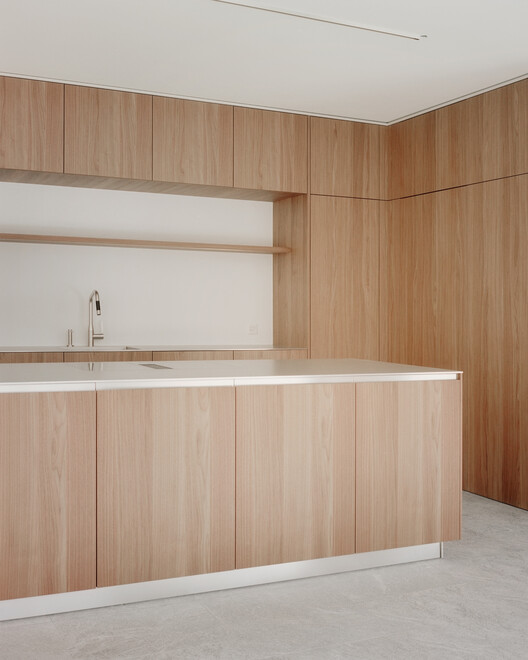 Lih Residence / Atelier Rampazzi - Интерьерная фотография, кухня, дерево