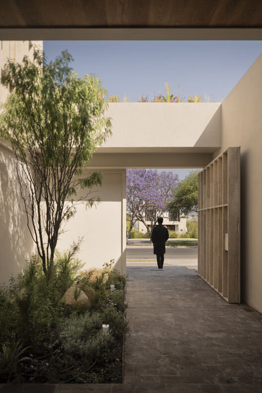 Ataraxia House / Mem Arquitectos - внешняя фотография, бетон, внутренний двор