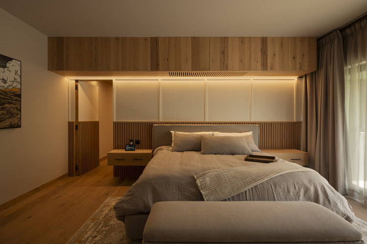 Ataraxia House / Mem Arquitectos - Интерьерная фотография, спальня, кровать, дерево, освещение