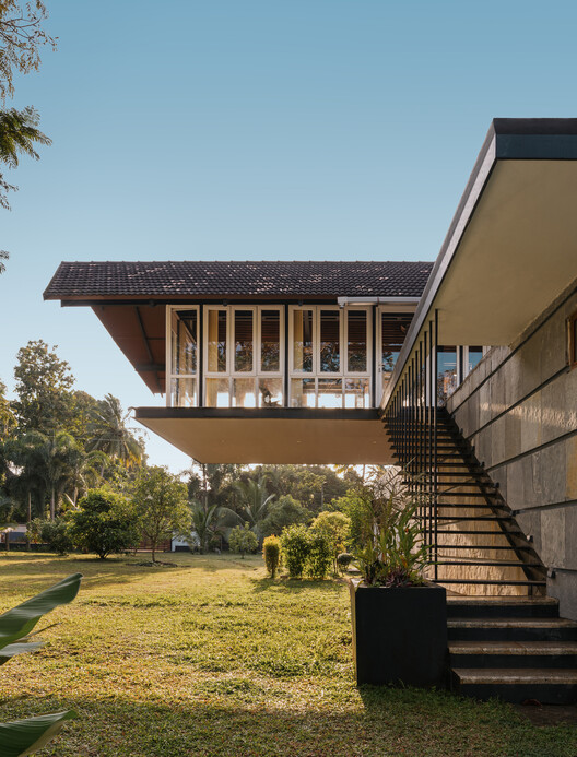 Дом Quad / Thomas Parambil Architects - изображение 2 из 24