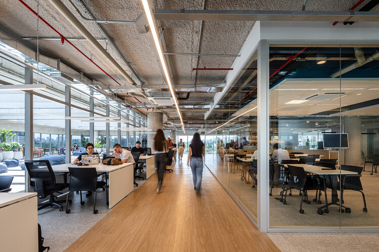 Ссылка школы бизнеса / Perkins & Will - Интерьерная фотография, освещение, стул, стекло