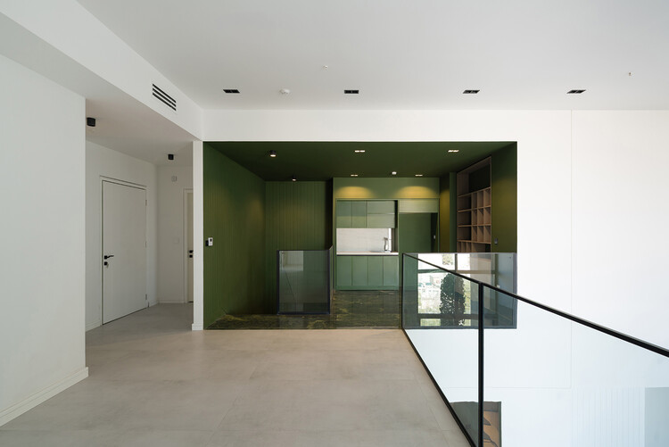 Mian Residential Project / Pi Architects - Интерьерная фотография, дерево, освещение, дверь, стекло