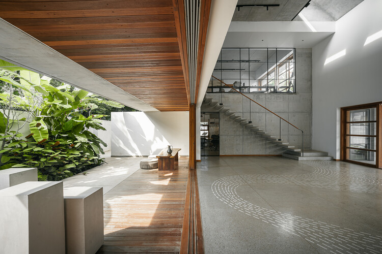 Ame Studio / Betweenspaces - Интерьерная фотография, дерево, лестница