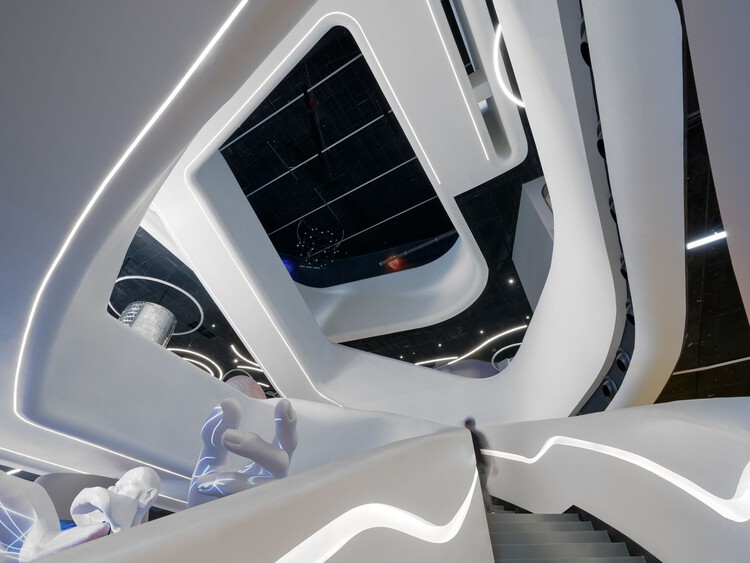 Шэньчжэньский музей науки и техники / Zaha Hadid Architects - изображение 11 из 32