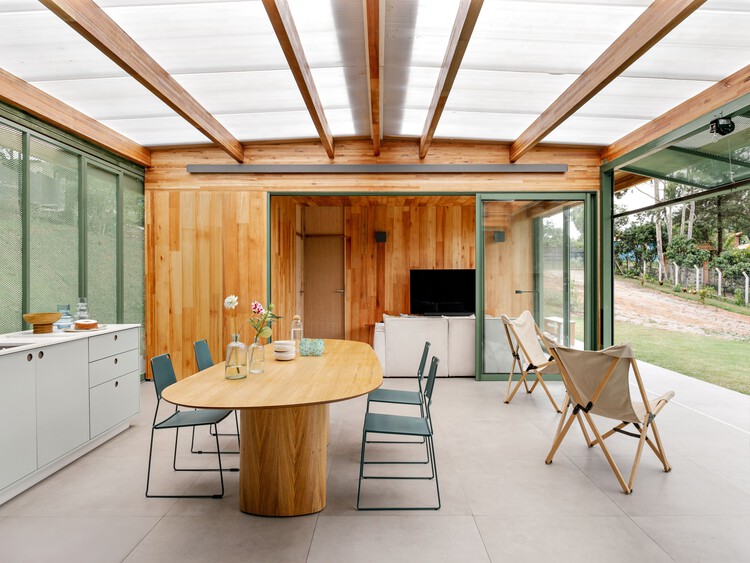 Piedade House / Nitsche Arquitetos - Интерьерная фотография, дерево, стул