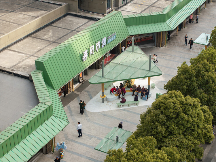 Breezze Market / Displagion Architectural Design - Интерьерная фотография, лестница
