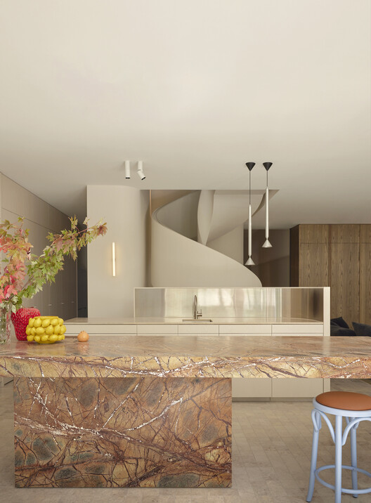 Malvern House / Studio Ceravolo - Интерьерная фотография, дерево, освещение, кухня, столешница