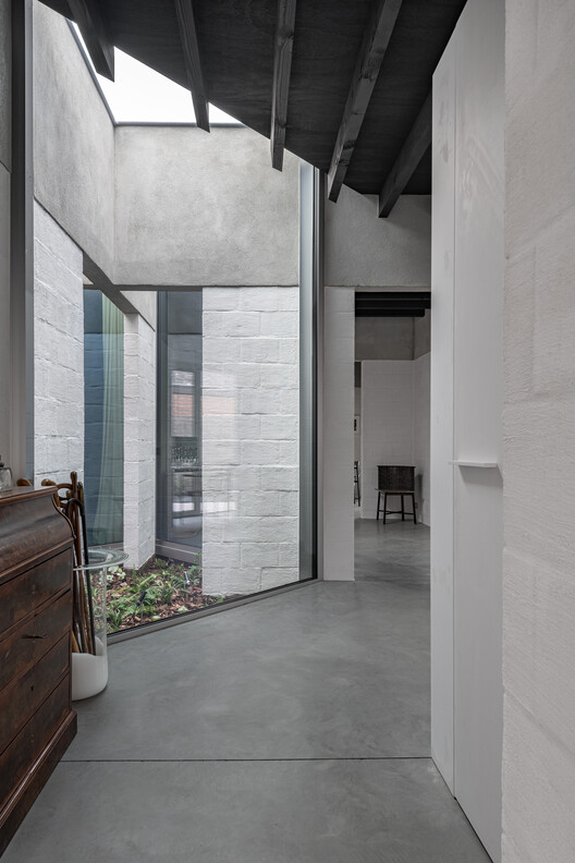 45 ° Grid House / objekt Architecten - Interior Photography, Concrete