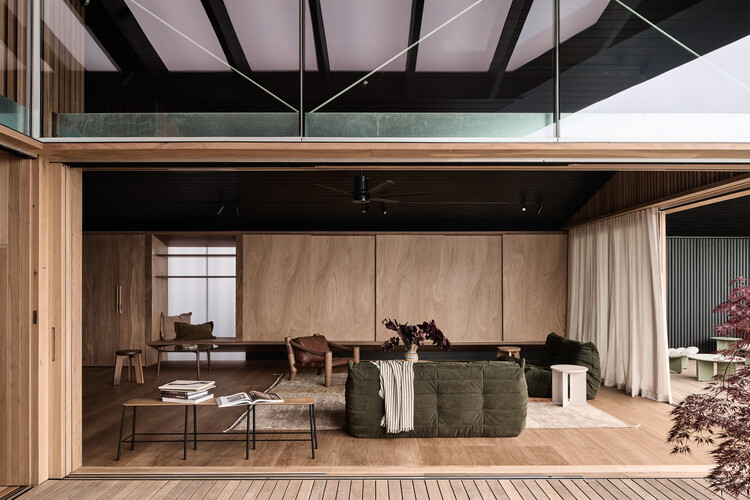 Kross House / Figr Architecture & Design - Интерьерная фотография, луч