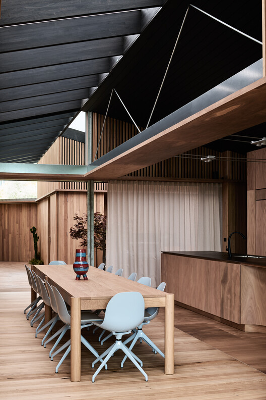 Kross House / Figr Architecture & Design - Интерьерная фотография, древесина