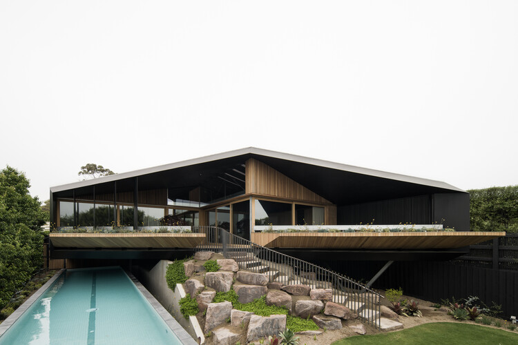 Kross House / Figr Architecture & Design - изображение 9 из 51