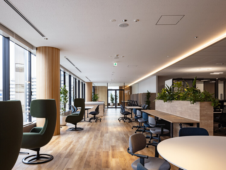 Morinaga Shibaura Building / Takeka Corporation - Интерьерная фотография, столовая, стул, стол