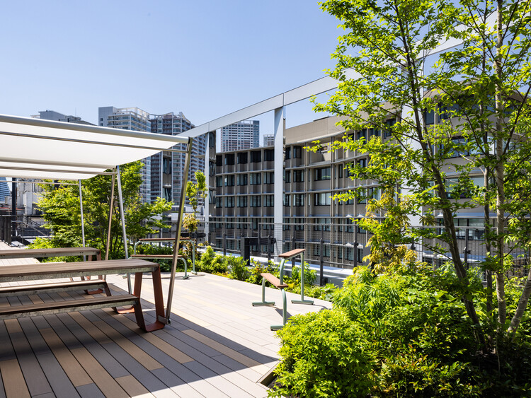 Morinaga Shibaura Building / Takeka Corporation - Extery Photography, Balcony