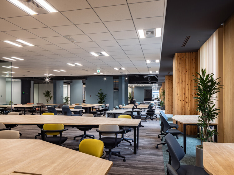 Morinaga Shibaura Building / Takeka Corporation - Интерьерная фотография, столовая, стул, стол
