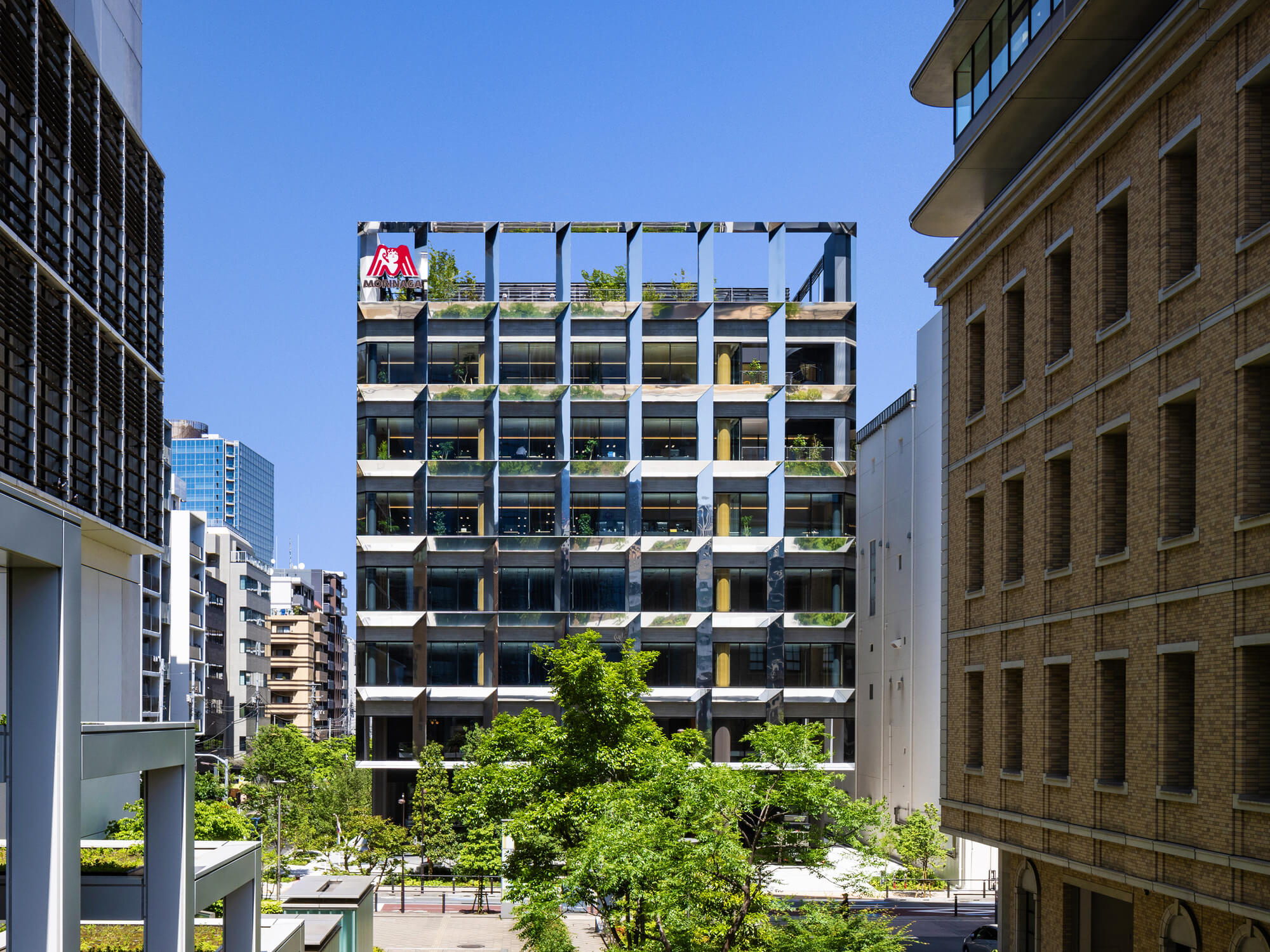Morinaga Shibaura Building / Caxtaka Corporation