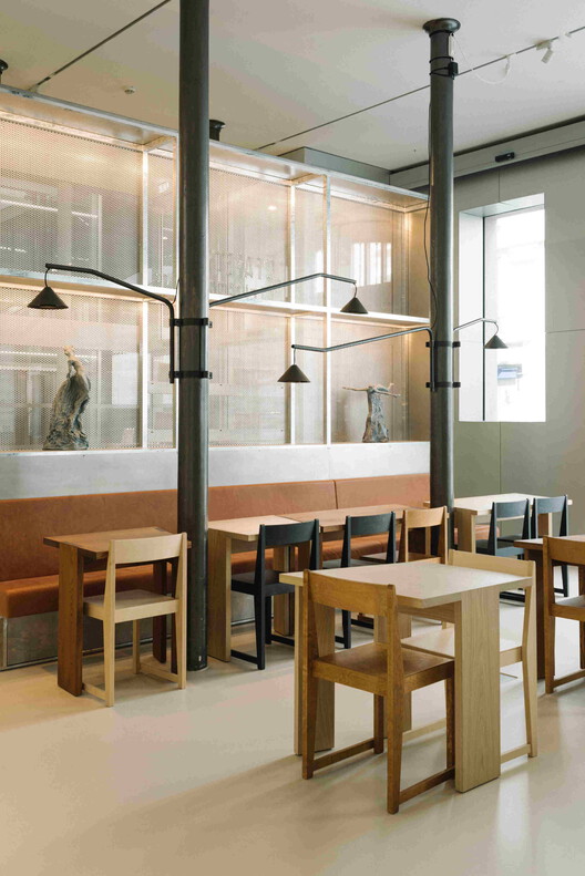 Lafayette ожидания x Café Mater / ūti Architectes - изображение 2 из 14