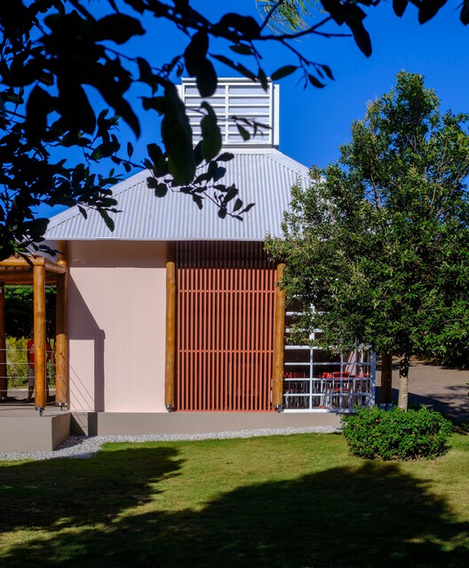 Módulo João de Barro School / Mach Arquitetos + Biri - Внешняя фотография, сад