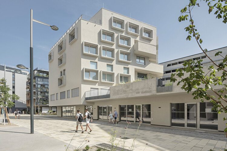 Quartiershaus Am Stadtbalkon / Feld72 - внешняя фотография, бетон, балкон