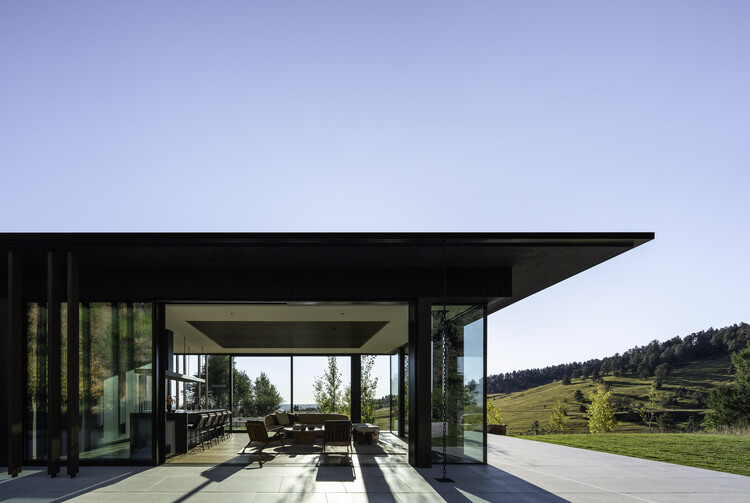Panorama House / Studio B Архитектура + Interiors - изображение 2 из 26