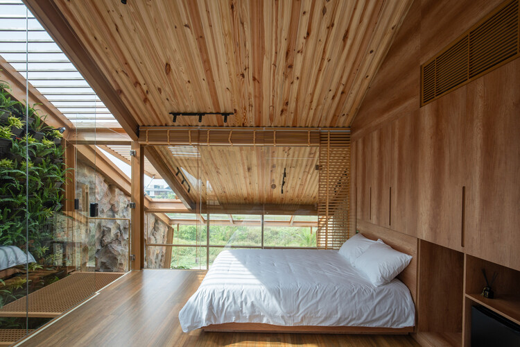 Ga.o House / 85 Дизайн - Интерьерная фотография, спальня, дерево