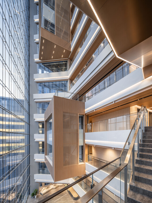 COFCO QIANHAI Innovation Center Office / Goettsch Partners - изображение 9 из 18