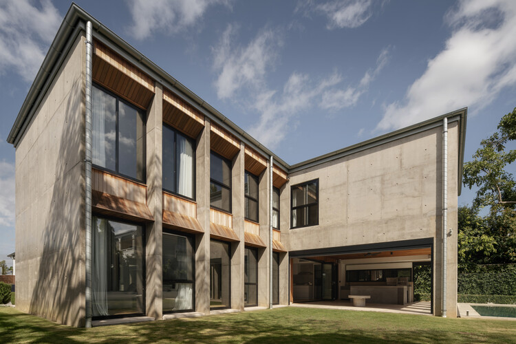 Dohori House / George Kouparitsas Architects - Экстерьерная фотография, древесина, бетон