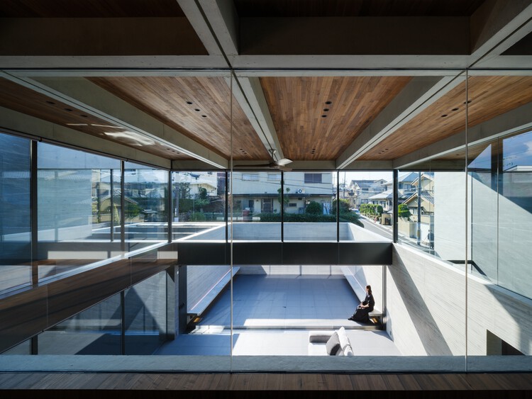 Element House / Apollo Architects & Associates - Интерьерная фотография, кухня, стекло