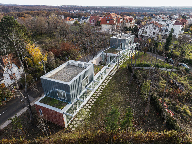 Double Villa Bukovac / Njiric+ Arhitekti - изображение 2 из 28