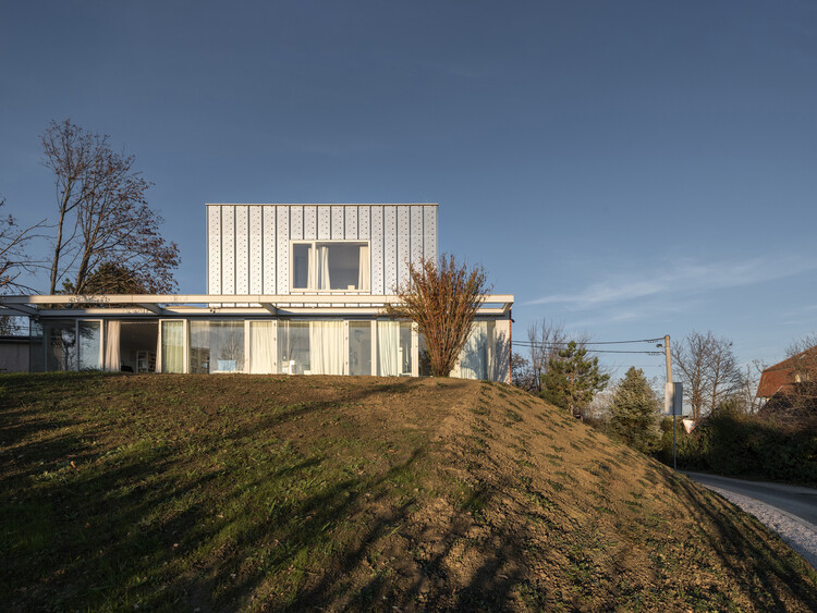 Double Villa Bukovac / Njiric+ Arhitekti - внешняя фотография