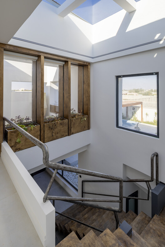 Villa 144 / Lin3rd Architects - Интерьерная фотография, дерево, луч