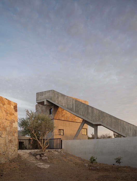 Casa La Paz / Ludwig Godefroy Architecture - изображение 7 из 21