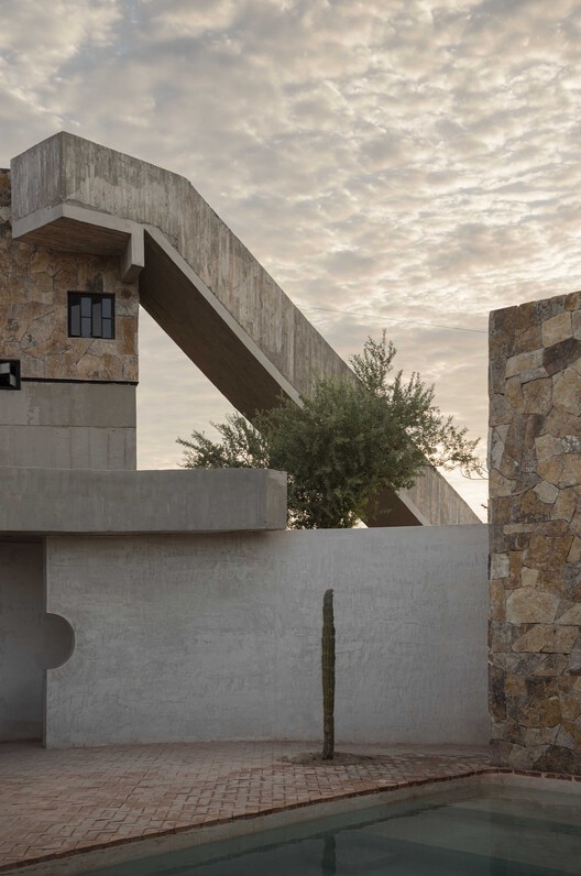 Casa La Paz / Ludwig Godefroy Architecture - изображение 4 из 21