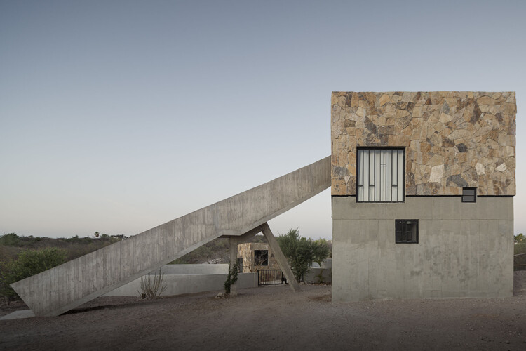 Casa La Paz / Ludwig Godefroy Architecture - Внешняя фотография