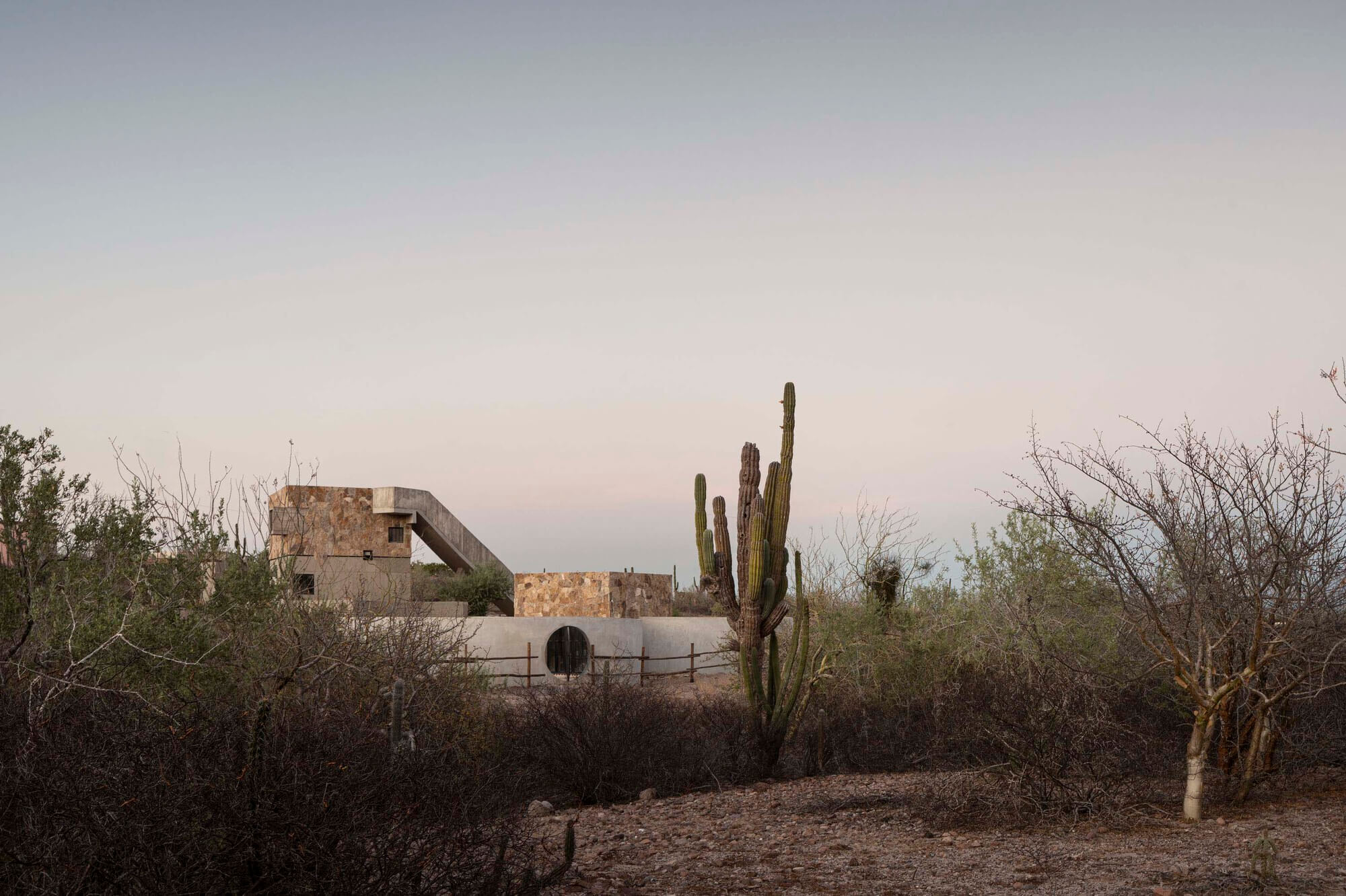 Casa La Paz / Ludwig Godefroy Architecture