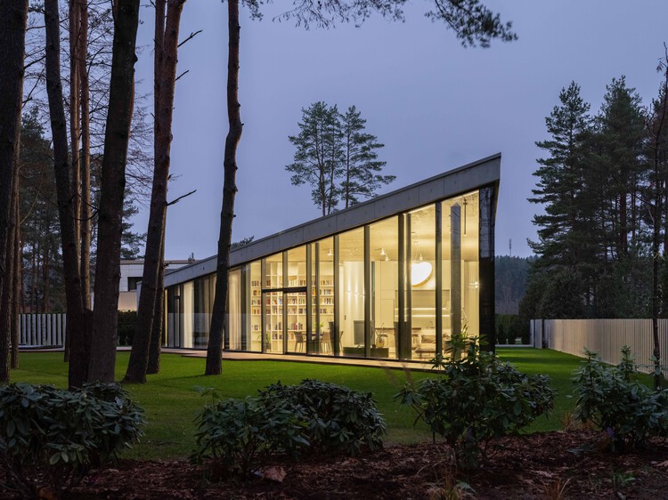 Residence in Vilnius / Architectural Bureau G.Natkevicius & Partners - Image 2 из 27