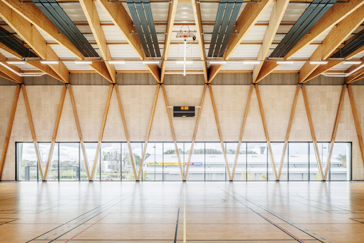 Nikola Karabatic Sports Complex / Atelier Aconcept - изображение 4 из 24