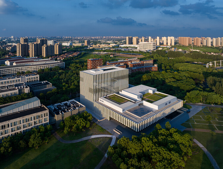 Yijia Building of Tongji University / Tjad Atelier L+ - Внешняя фотография