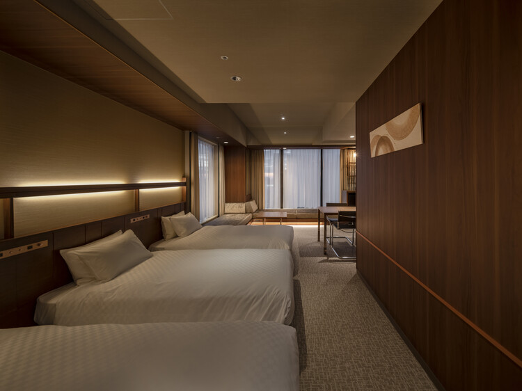 Tokyo Tatemono Mitsutera Building / Taisei Design Planners Architects & Engineers - Интерьерная фотография, спальня, дерево, освещение