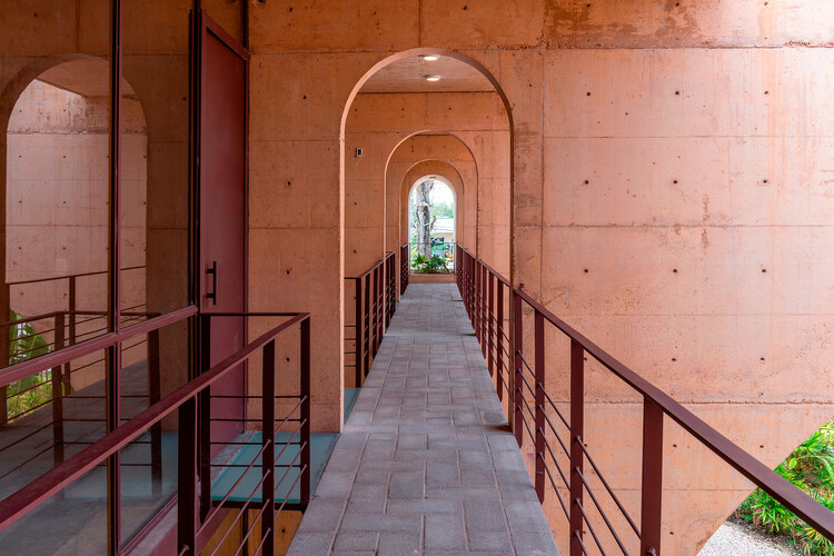 El Campestre Recreational Park Complex & Community Development Center / CCA Centro de Colaboración Arquitectónica + Bernardo Quinzaños - изображение 27 из 34