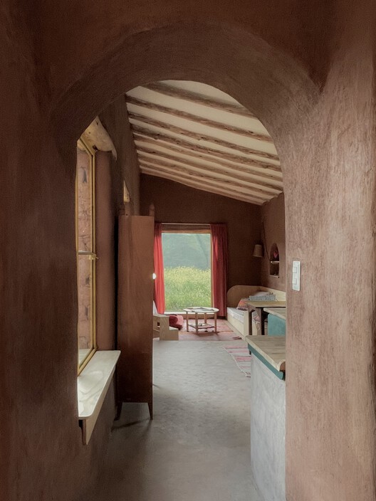 Florencia House / Taller Macaa (Misión de arquitectura, Construcción y Arte en Los Andes) - Внутренняя фотография, стул