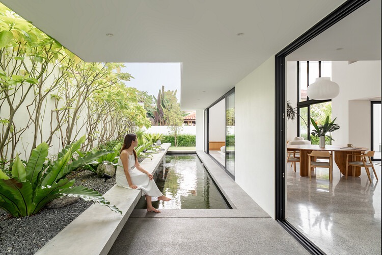 Flovik House / Fabian Tan Architect - Интерьерная фотография, двор