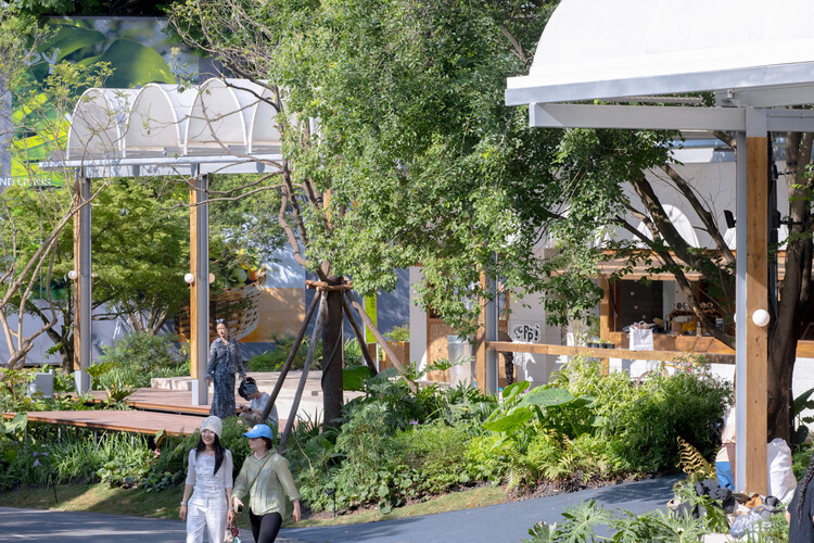 Рынок Koko от CPI / VARI Architects - Exther Photography, Garden
