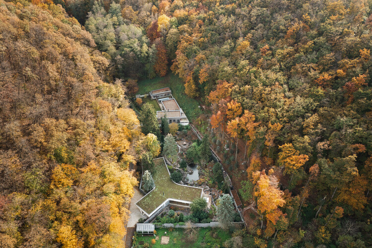 Banánka House / Pauliny Hovorka Architekti - изображение 2 из 56