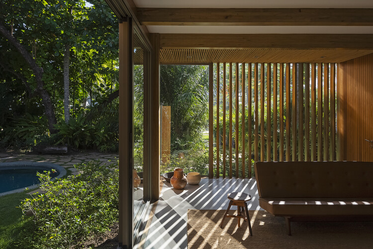 House of Amendoeiras / Play Arquitetura E Design - Интерьерная фотография, дерево, патио
