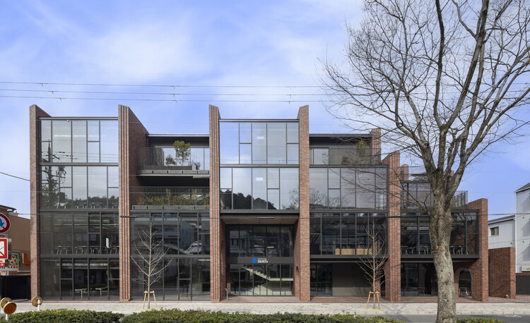 Sosho -kan в Киотвенном университете искусств / Takeka Corporation - Extery Photography, Facade, Glass