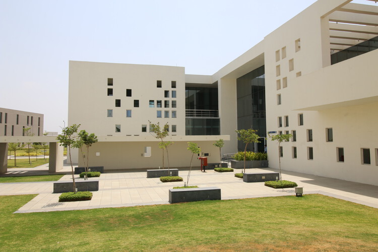 Tata Consultancy Services / Somaya Sampat - изображение 5 из 19