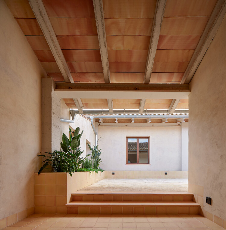 CAS Sestdors / Miel Arquitectos - Интерьерная фотография, древесина, луч, колонна