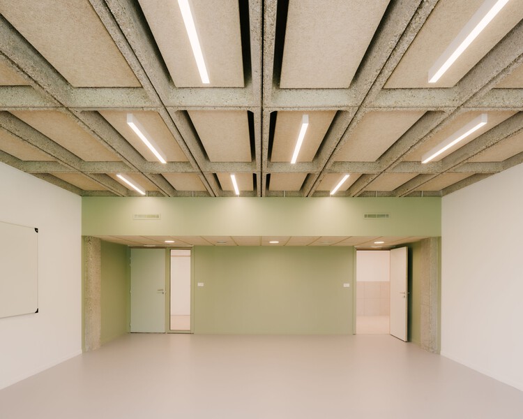 Maryse Bastié Middle School Reconstruction / Tectoniques Architects - Interior Photography